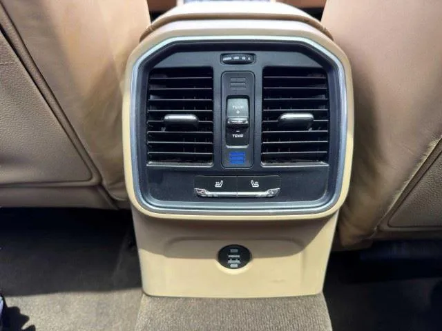 Porsche Macan photo 40