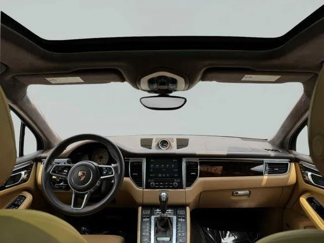 Porsche Macan photo 41
