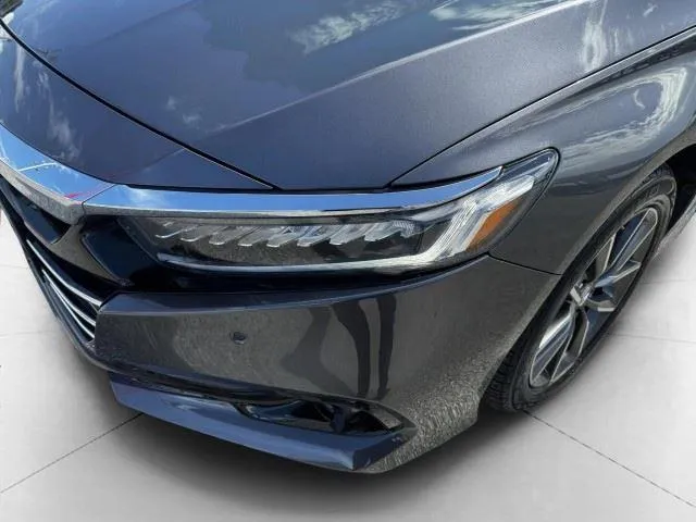 Honda Accord photo 12