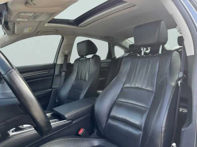Honda Accord photo 18