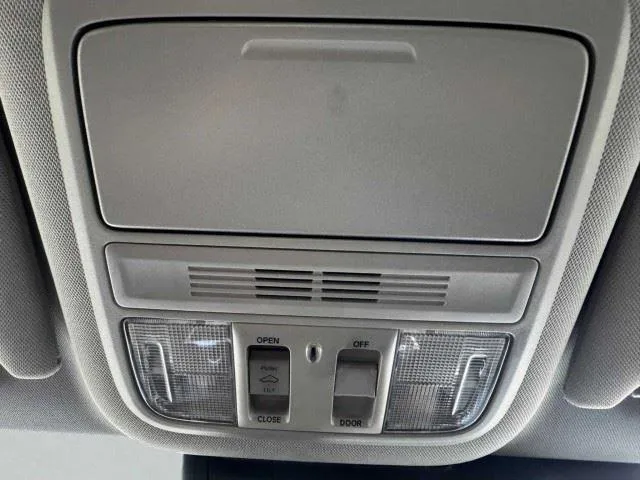 Honda Accord photo 35