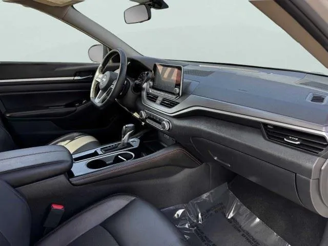 2024 Nissan Altima SR - Photo 44