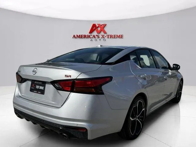 2024 Nissan Altima SR - Photo 6