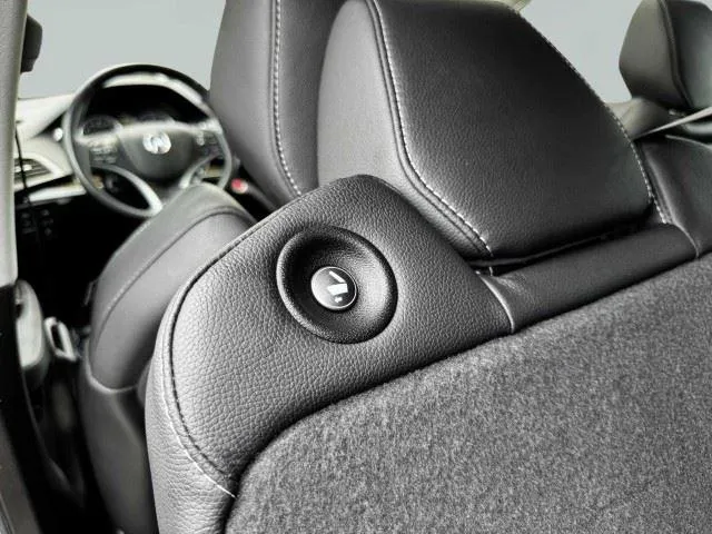 Acura MDX photo 40