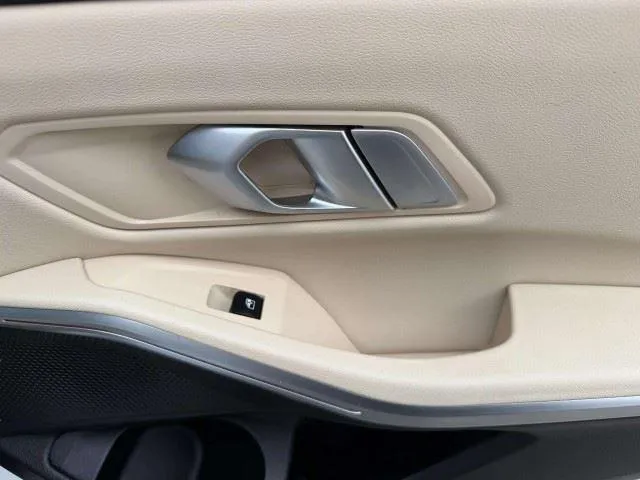 BMW 3 Series photo 42