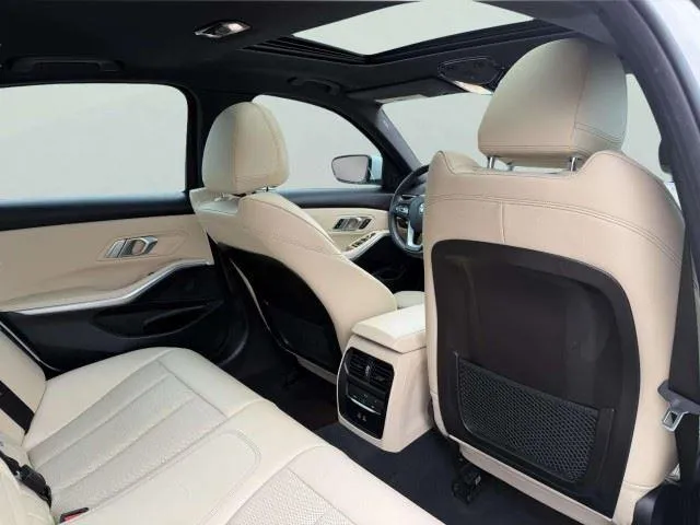 BMW 3 Series photo 44