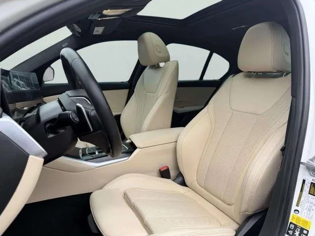 BMW 3 Series photo 19