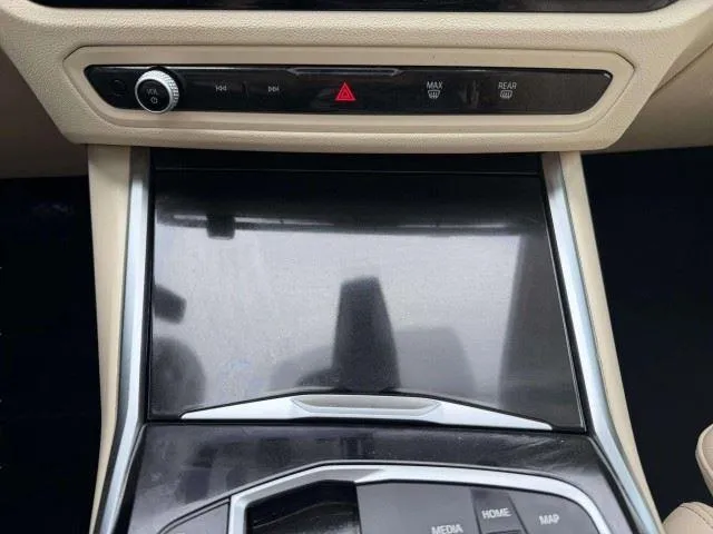 BMW 3 Series photo 30