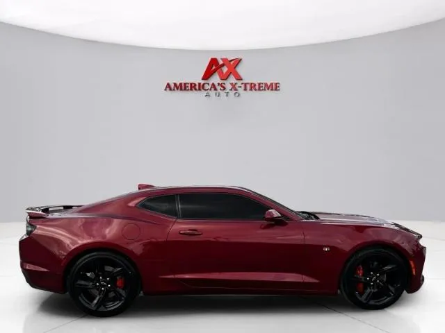 2023 Chevrolet Camaro 8