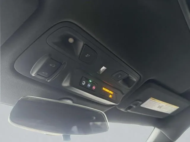2023 Chevrolet Camaro 35