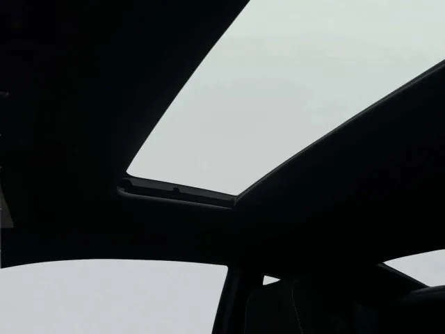 2023 Chevrolet Camaro 36