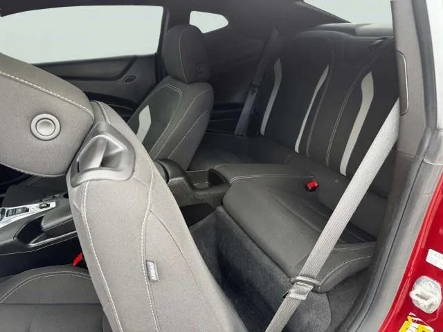 2023 Chevrolet Camaro 38