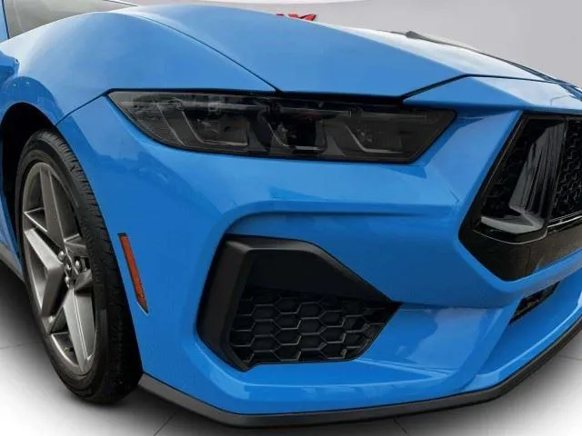 2025 Ford Mustang 14