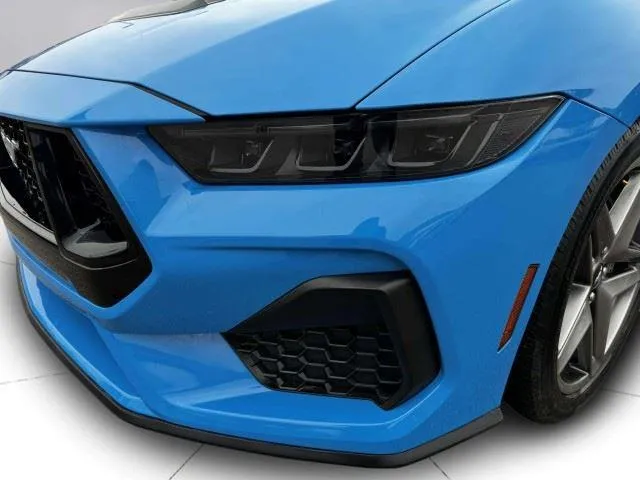 2025 Ford Mustang 15