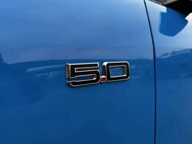 2025 Ford Mustang 17