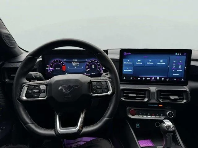 2025 Ford Mustang 36