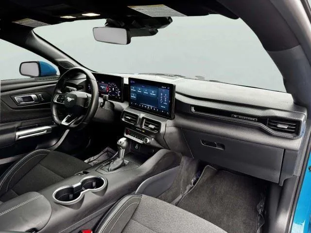 2025 Ford Mustang 47