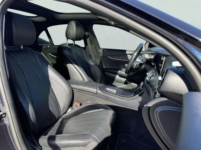 Mercedes-Benz E-Class photo 46