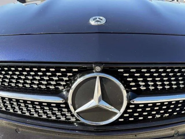 Mercedes-Benz E-Class photo 12
