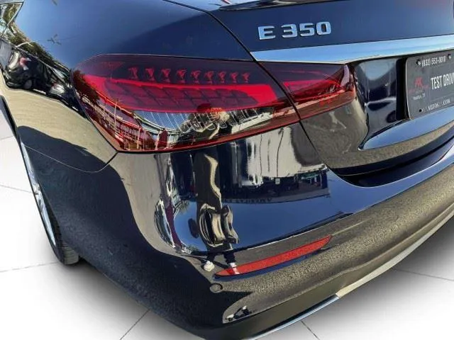 Mercedes-Benz E-Class photo 14
