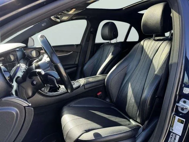 Mercedes-Benz E-Class photo 19