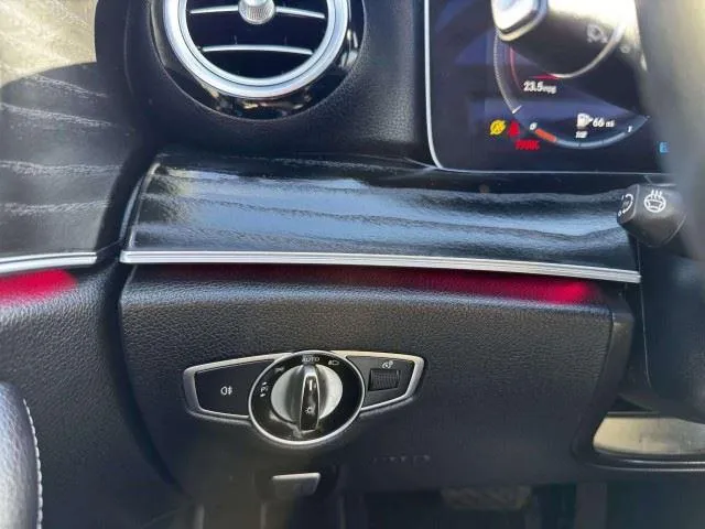 Mercedes-Benz E-Class photo 21