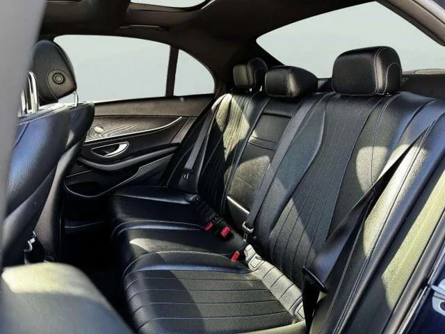 Mercedes-Benz E-Class photo 37