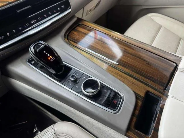 Cadillac Escalade photo 40