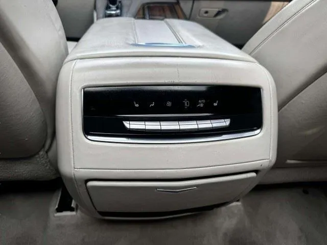 Cadillac Escalade photo 55