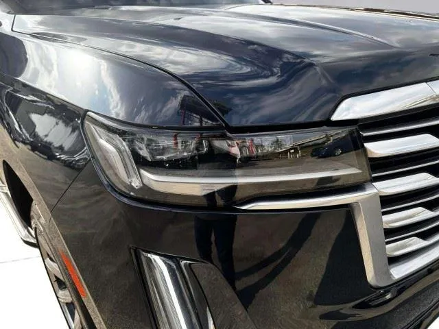 Cadillac Escalade photo 11