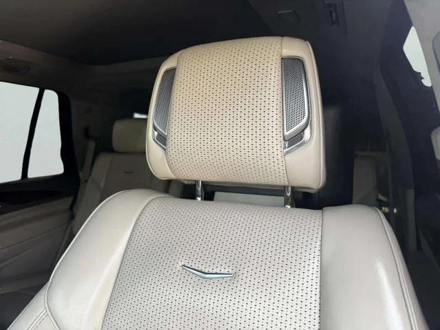 Cadillac Escalade photo 25