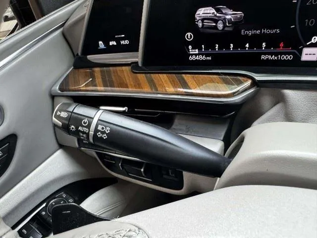 Cadillac Escalade photo 30