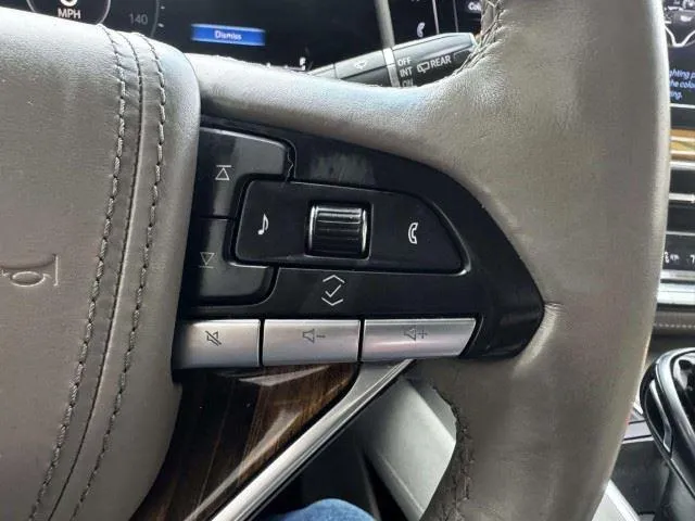 Cadillac Escalade photo 33