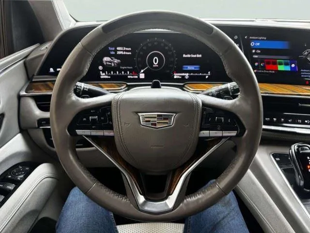 Cadillac Escalade photo 35