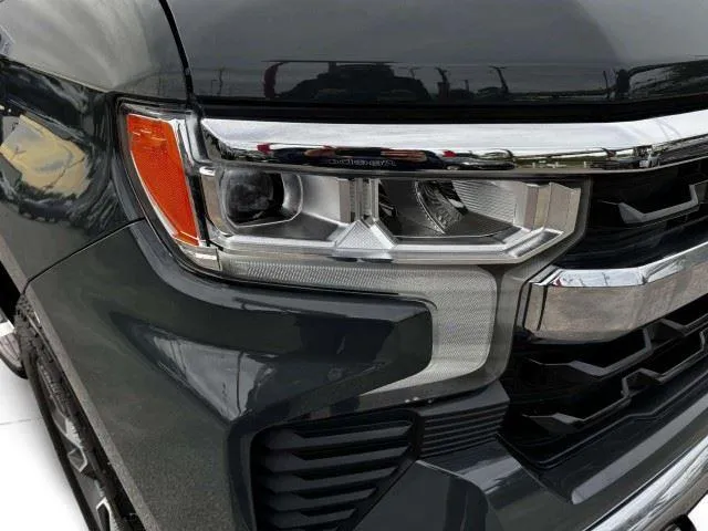 Chevrolet Silverado photo 11