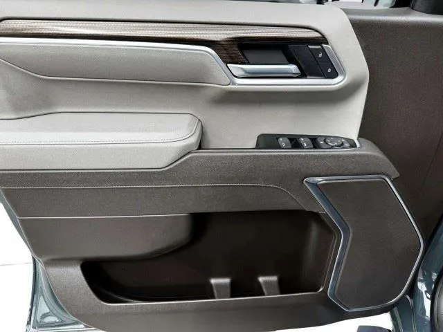 Chevrolet Silverado photo 19