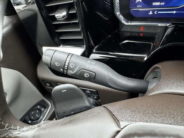 Chevrolet Silverado photo 26