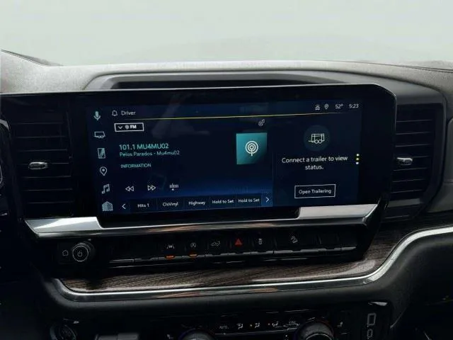 Chevrolet Silverado photo 33