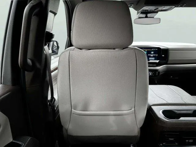 Chevrolet Silverado photo 43