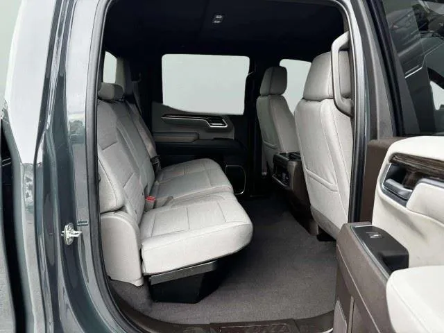 Chevrolet Silverado photo 49