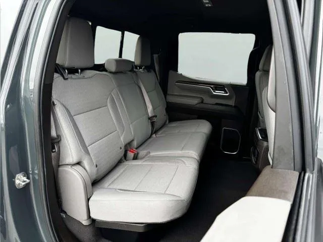 Chevrolet Silverado photo 52
