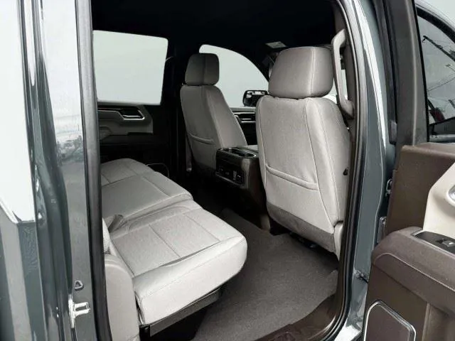Chevrolet Silverado photo 53