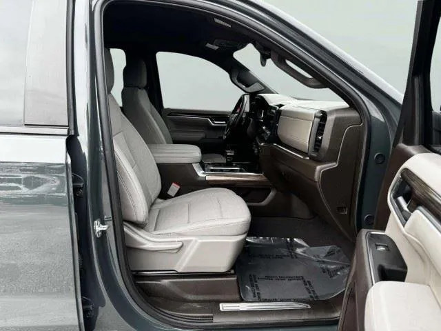 Chevrolet Silverado photo 55