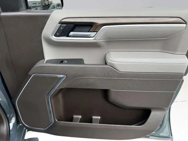 Chevrolet Silverado photo 56