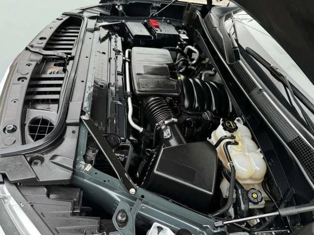 Chevrolet Silverado photo 70