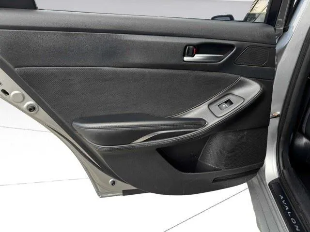 Toyota Avalon photo 39
