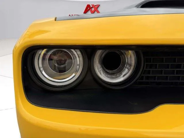 Dodge Challenger photo 12