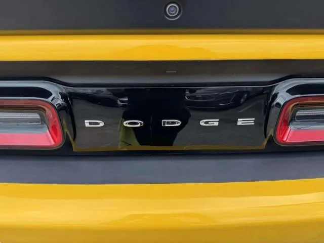 Dodge Challenger photo 18