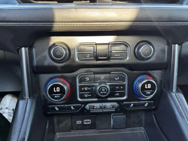 Chevrolet Tahoe photo 32