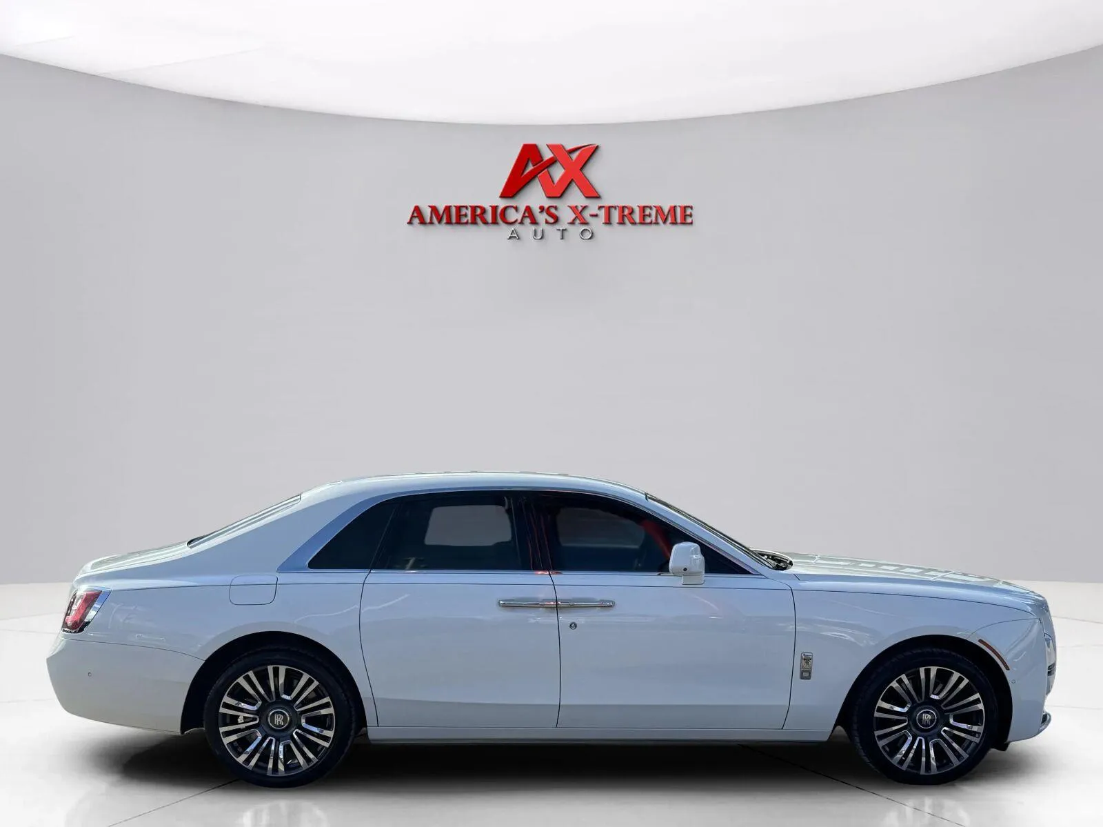 Rolls-Royce Ghost photo 6